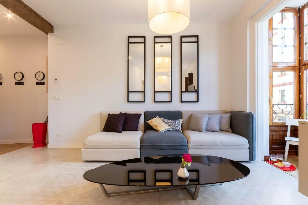 Ferienwohnung Acogedor, De Diseno Moderno En Zona Antigua Bilbao Spanien