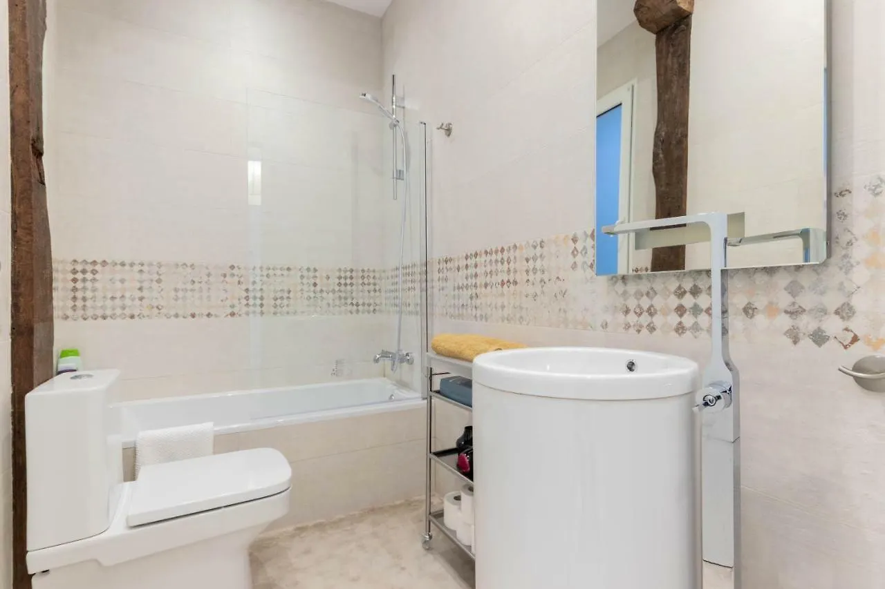 Ferienwohnung Acogedor, De Diseno Moderno En Zona Antigua Bilbao 0*,