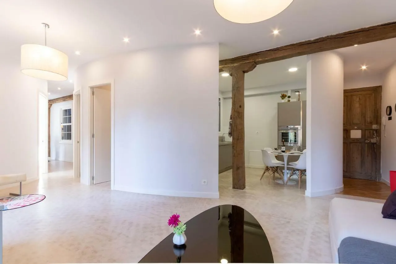 Ferienwohnung Acogedor, De Diseno Moderno En Zona Antigua Bilbao 0*,